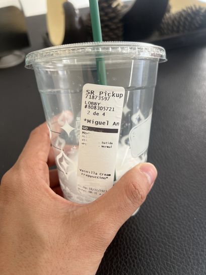 El famoso vaso rojo de Starbucks está de regreso. Consíguelo gratis este 5  de noviembre