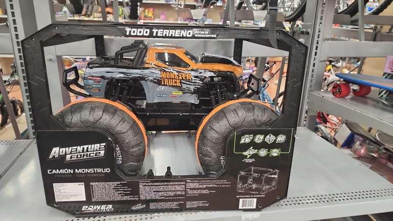 Monster truck: Visto en Walmart Pensiones Mérida