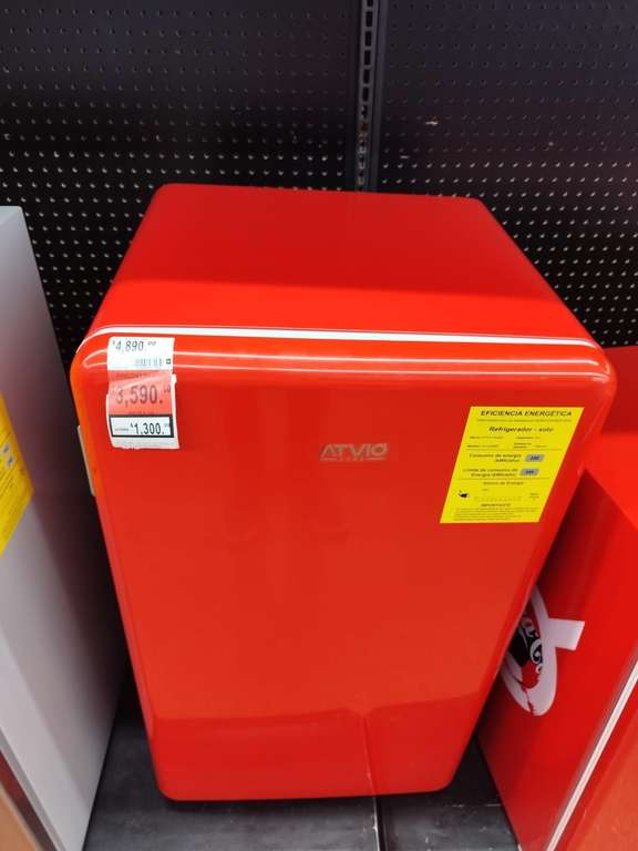 Walmart: Frigobar marca Atvio 3.3 color rojo