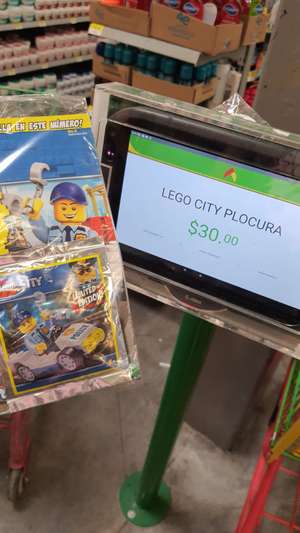 Bodega Aurrera: Revistas lego