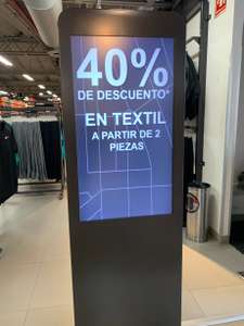 Nike Factory Store: 40% de Descuento en textil