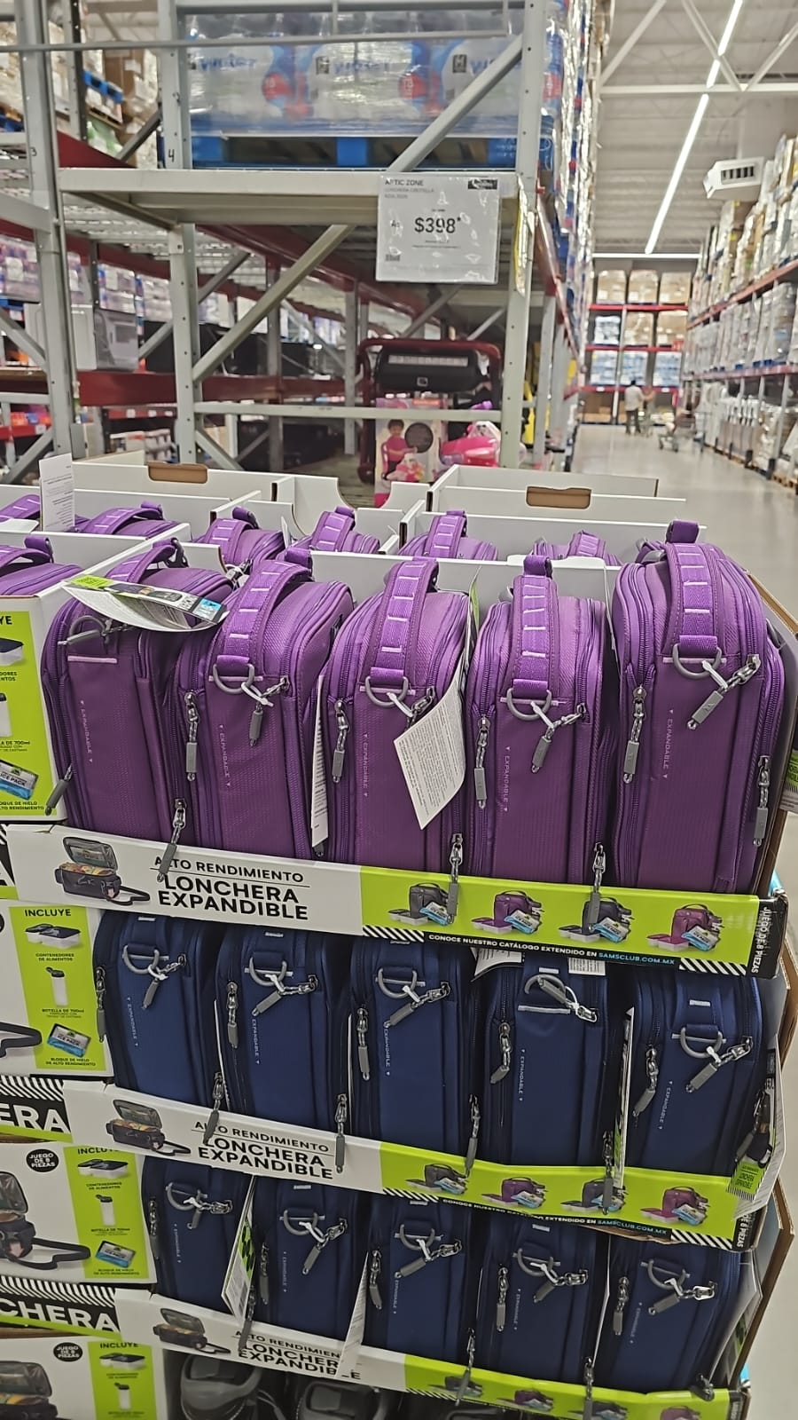 Sam's Club: $398 ||| Lonchera Térmica Arctic Zone con Botella Morado 5 pzas
