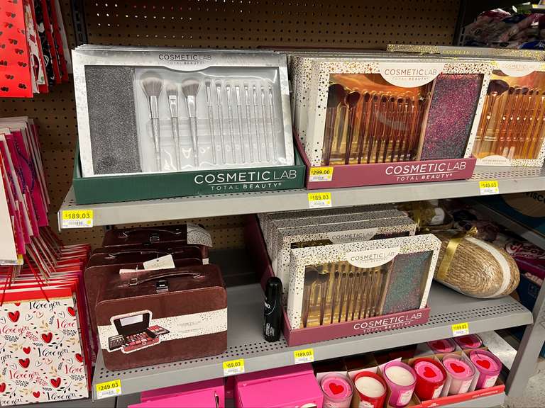 Walmart: Set brochas Cosmetic Lab