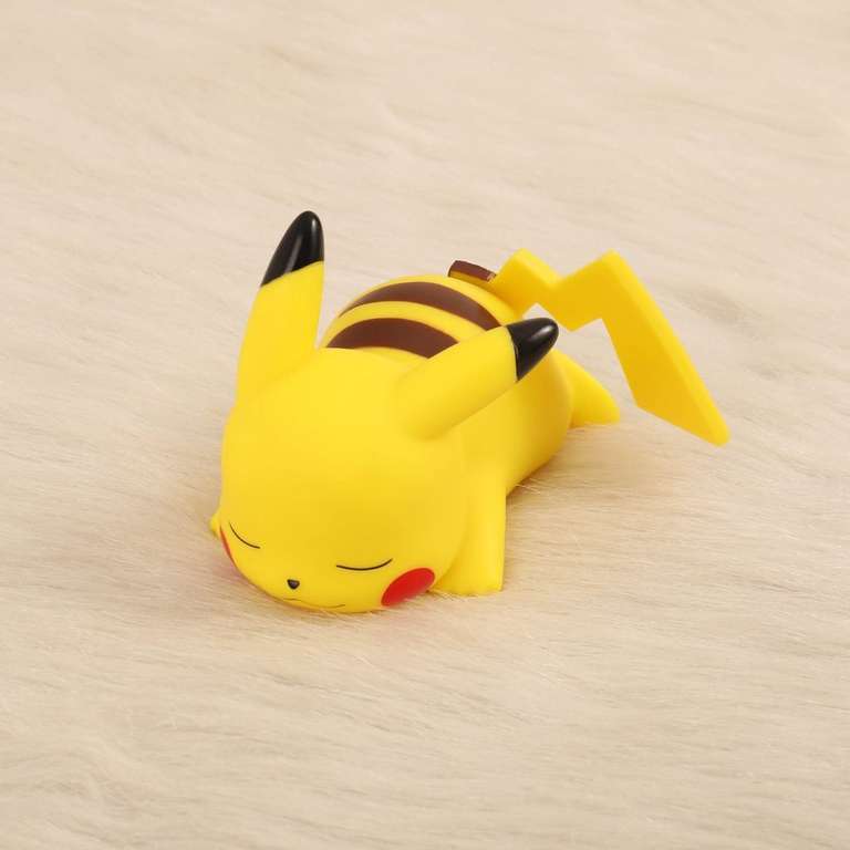 Shopee: Oferta Relámpago; Mini lámparas de Pikachu haciendo la meme (Se miran tiern@s)