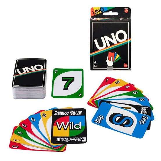 Amazon: UNO Card Game - Retro Edition