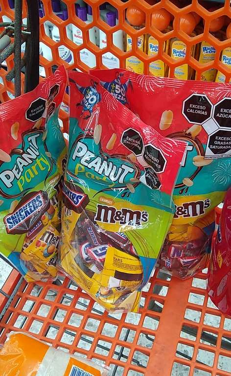 Chedraui: $35.01 MIX SNICKERS y M&M's PEANUT Party