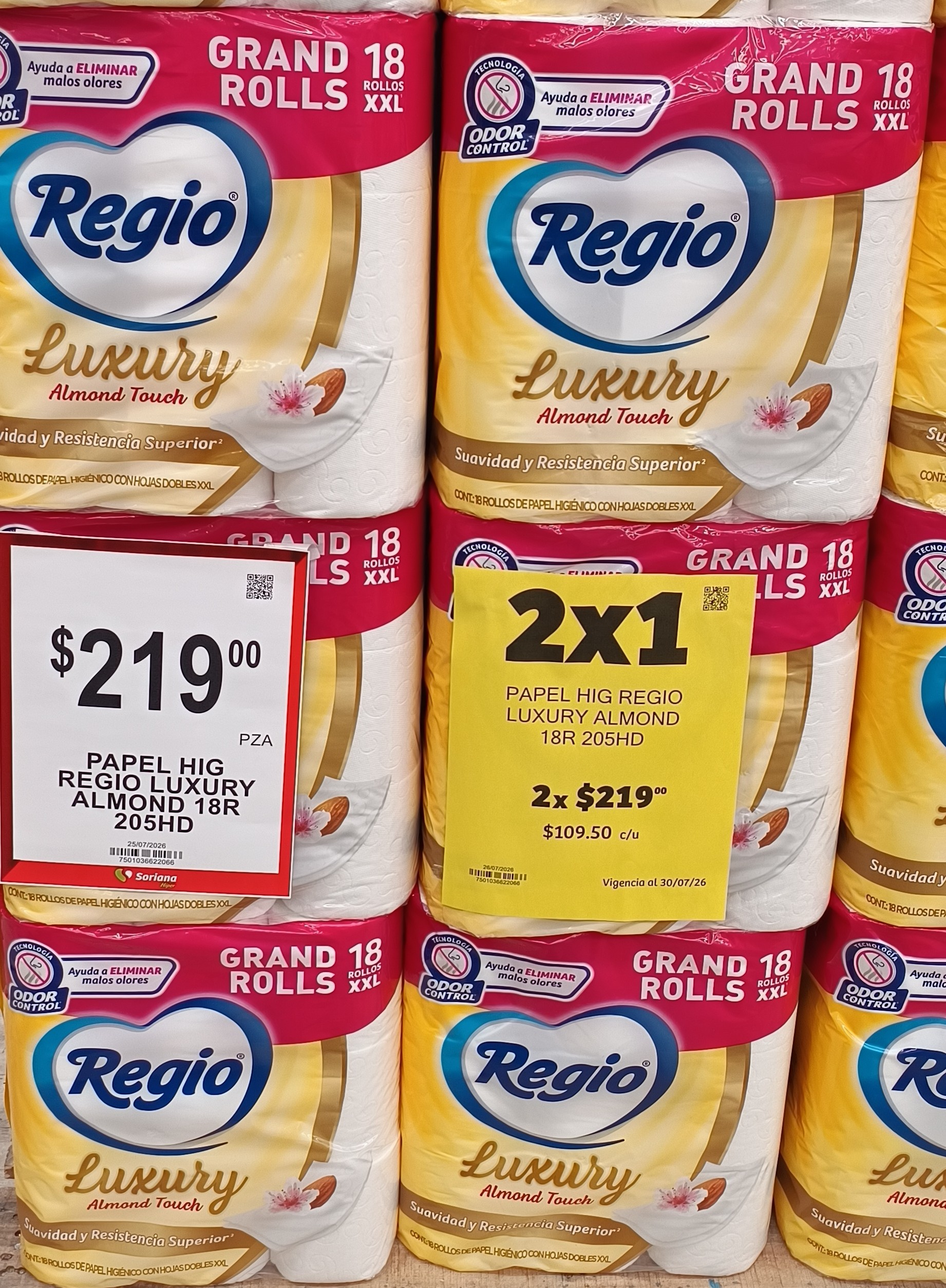 Soriana: 2x1 Papel Higienico regio luxury almond 18 rollos