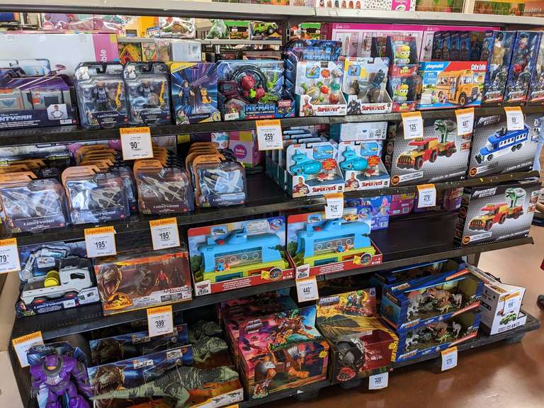 Walmart Colima Tercer Anillo: Liquidación de juguetes