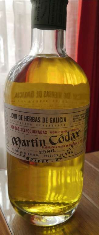 Walmart: Licor de hierbas de Galicia Martín Códax en 166.02
