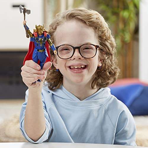 Amazon: Marvel Studios - Thor: Love and Thunder - Thor - Figura de Lujo de 15 cm con Funciones de acción - A Partir de 4 años