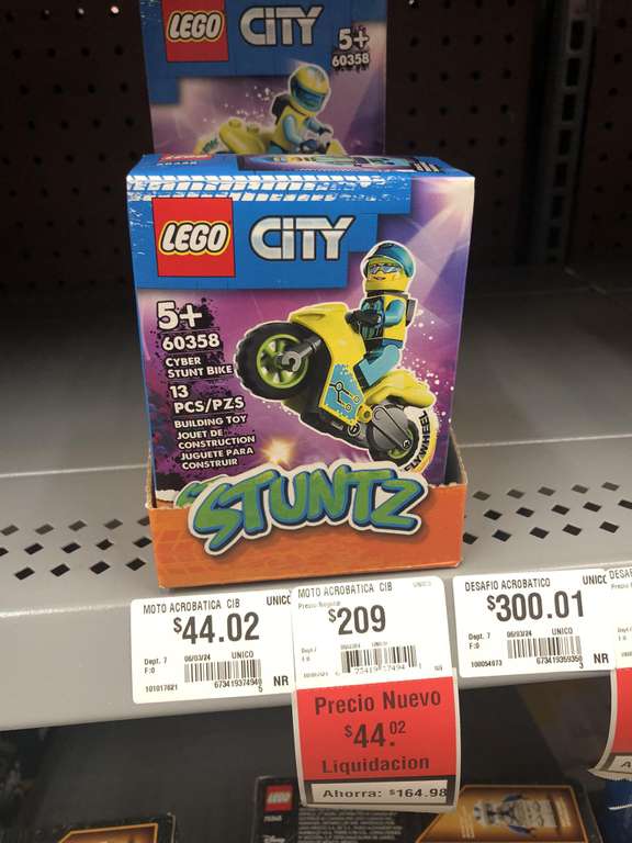 Walmart: Lego City Stuntz - Moto acrobática