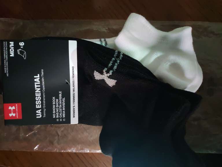 Amazon: Calcetines de Entrenamiento Under Armour Essential NS para Mujer Talla MD/M