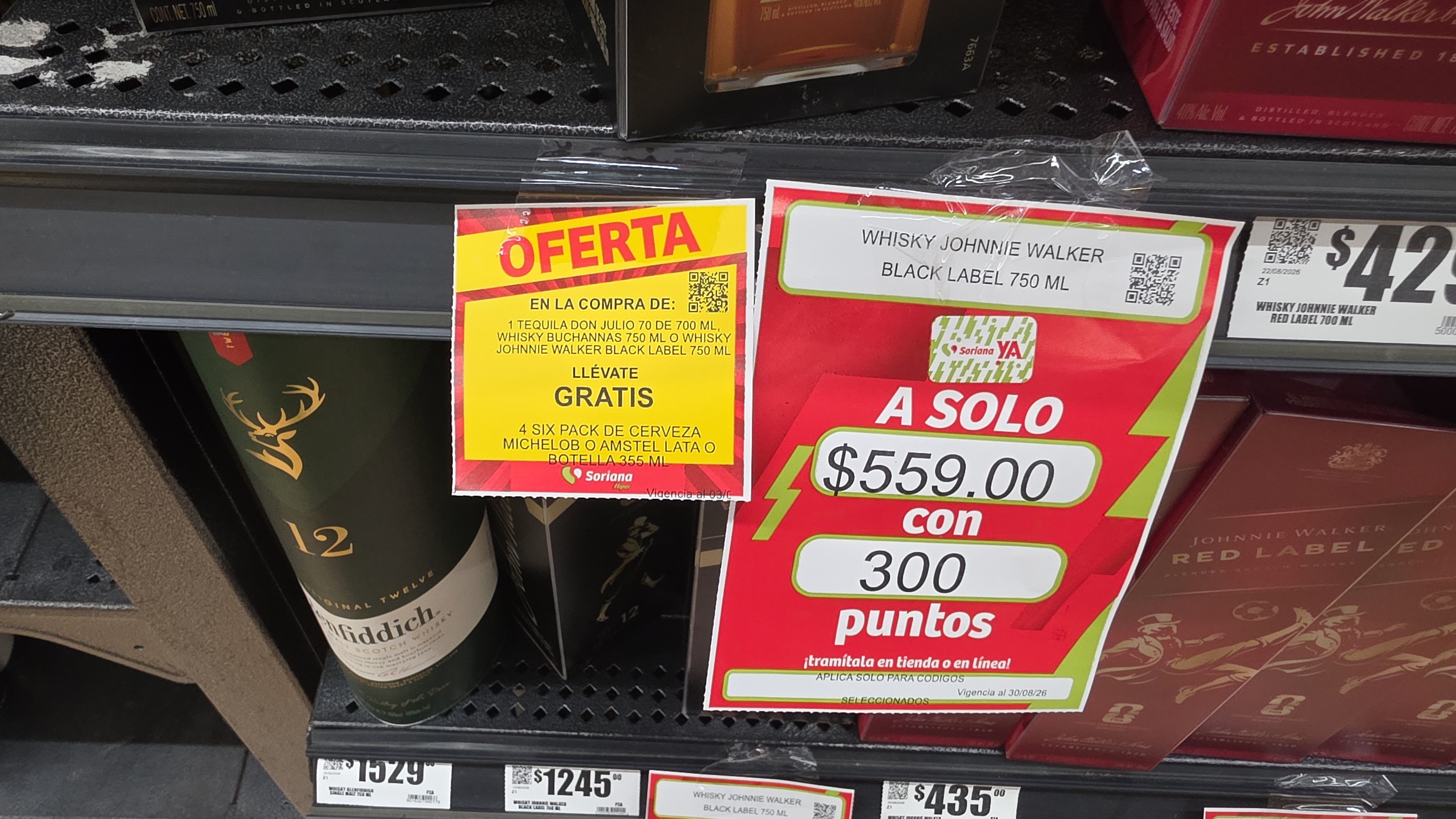 Soriana: Whisky black label $559 + 300 puntos, gratis 4 sixpack cerveza amstel