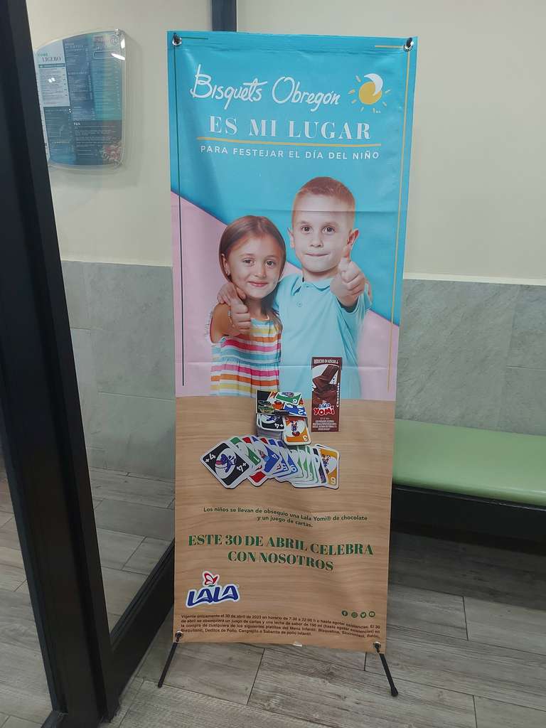 Bisquets Obregón: Yomi y Cartas Gratis el 30 de abril en la compra de menú infantil