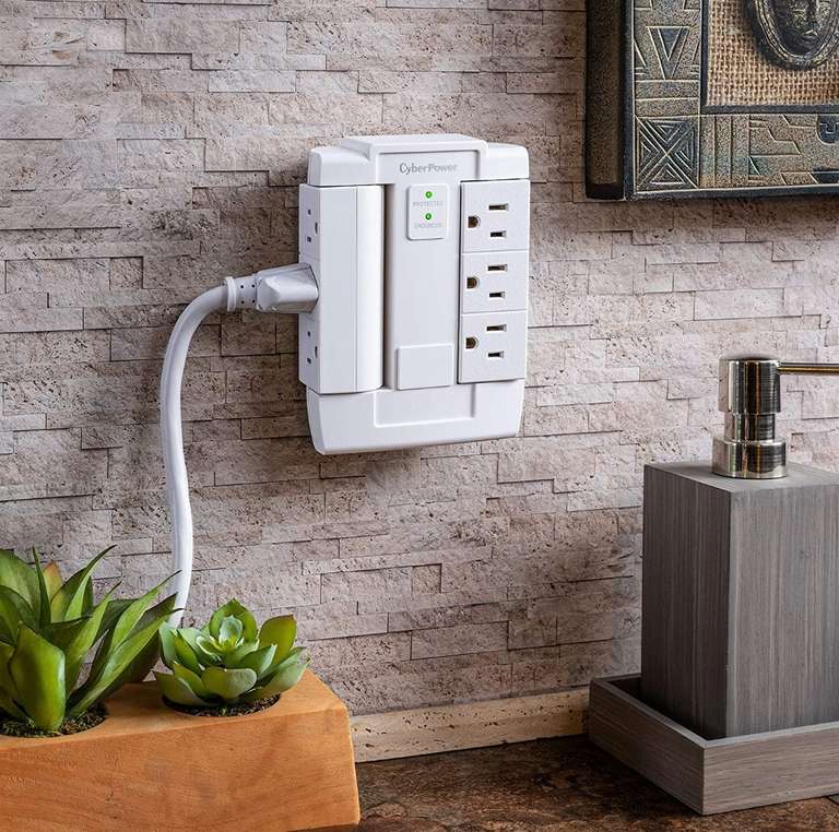 Amazon: 2 piezas de CyberPower CSB600WS 900 Joules Essential Wall Tap with 6-Outlet Surge Suppressor