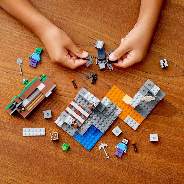 Amazon: LEGO Minecraft La Mina Abandonada 248 piezas.