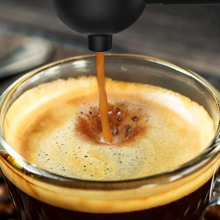 Amazon: SOWTECH Cafetera de café expreso, cafetera de capuchino, 3.5 bar, 1-4 tazas con espumador de leche de vapor, color blanco
