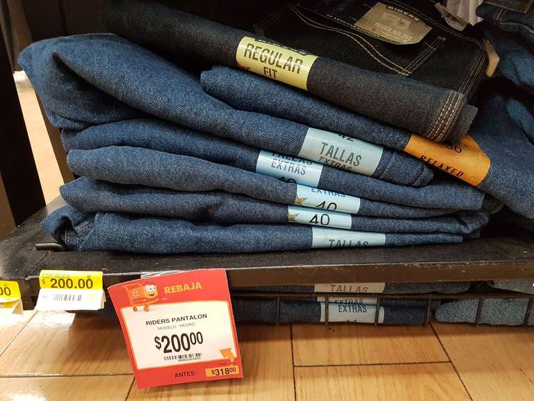 Walmart: Pantalones Riders de mezclilla a buen precio.