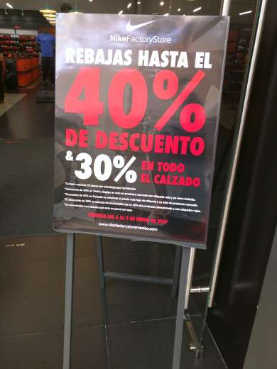 Nike Store Outlet Puebla: 40% En toda la tienda (30% en calzado)