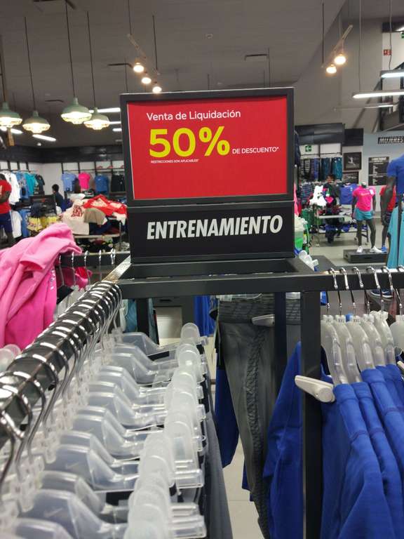 CDMX  Nike Factory Store Miramontes todo al 60%