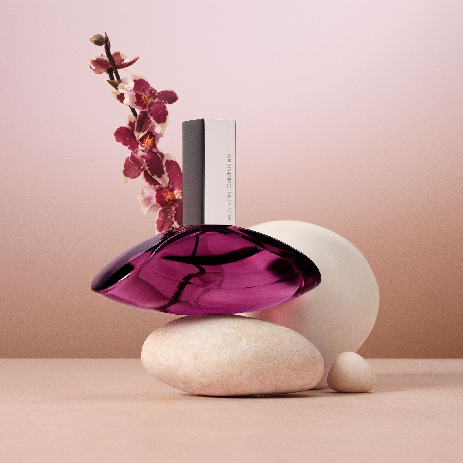 AMAZON: CALVIN KLEIN, Fragancia para Mujer, Euphoria for Women Eau de Parfum, Aroma Sensual, Floral, Frutal y Amaderado, 100 ML