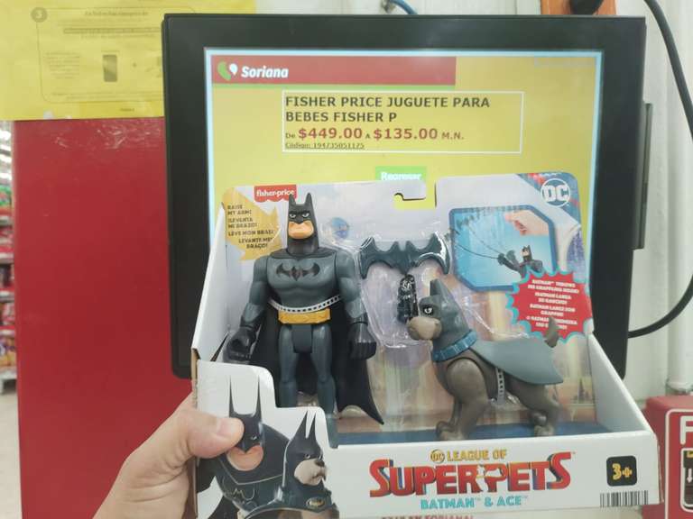 Soriana: Pista hotwheels Buzz Lightyear/Batman Superpets 70%