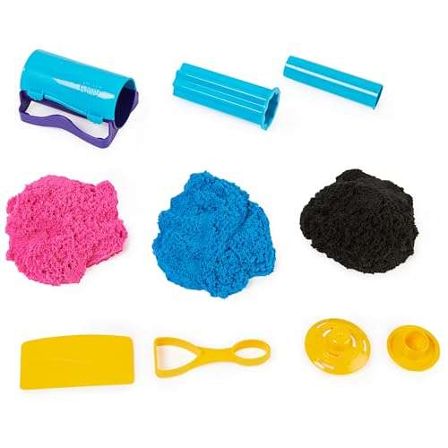 Amazon: Kinetic Sand, set Desliza y Sorpresa con 383 g de arena de juego negra, rosa y azul y 7 herramientas
