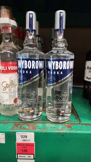 Bodega Aurrera: Vodka wiborowa 1lt, Aurrera Tizayuca centro