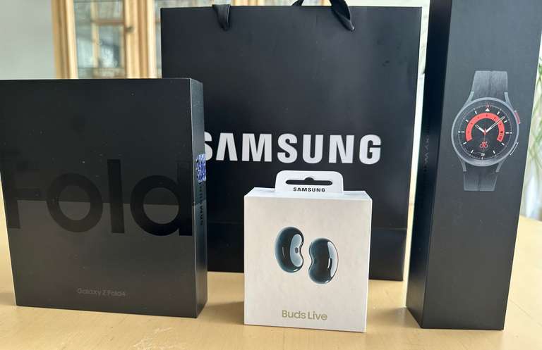 Samsung Store: Celular Galaxy Z Fold4 (256) 12 GB + Watch 5 pro 44mm + Galaxy Buds Live (DE REGALO)