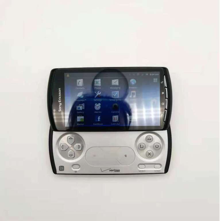 AliExpress: Sony Ericsson Xperia PLAY (Celular + PlayStation) Refurbished