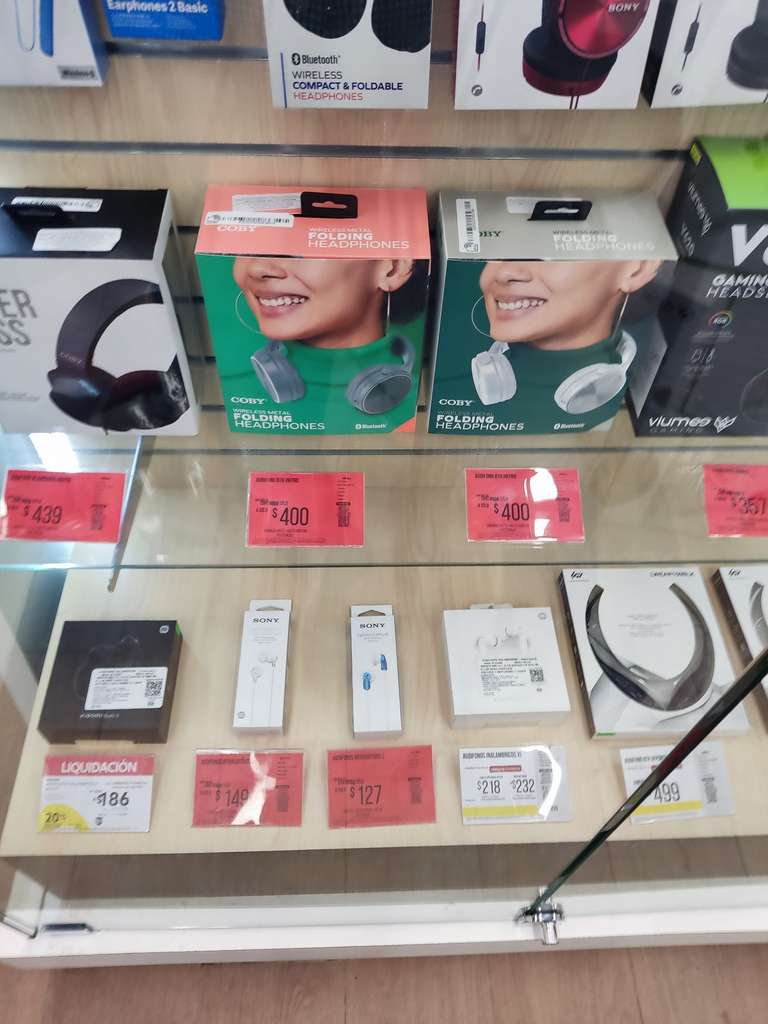 Audífonos gamer e inalámbricos en oferta Elektra plaza exhibimex San Pedro de los pinos CDMX precios de 180 hasta 400 pesos
