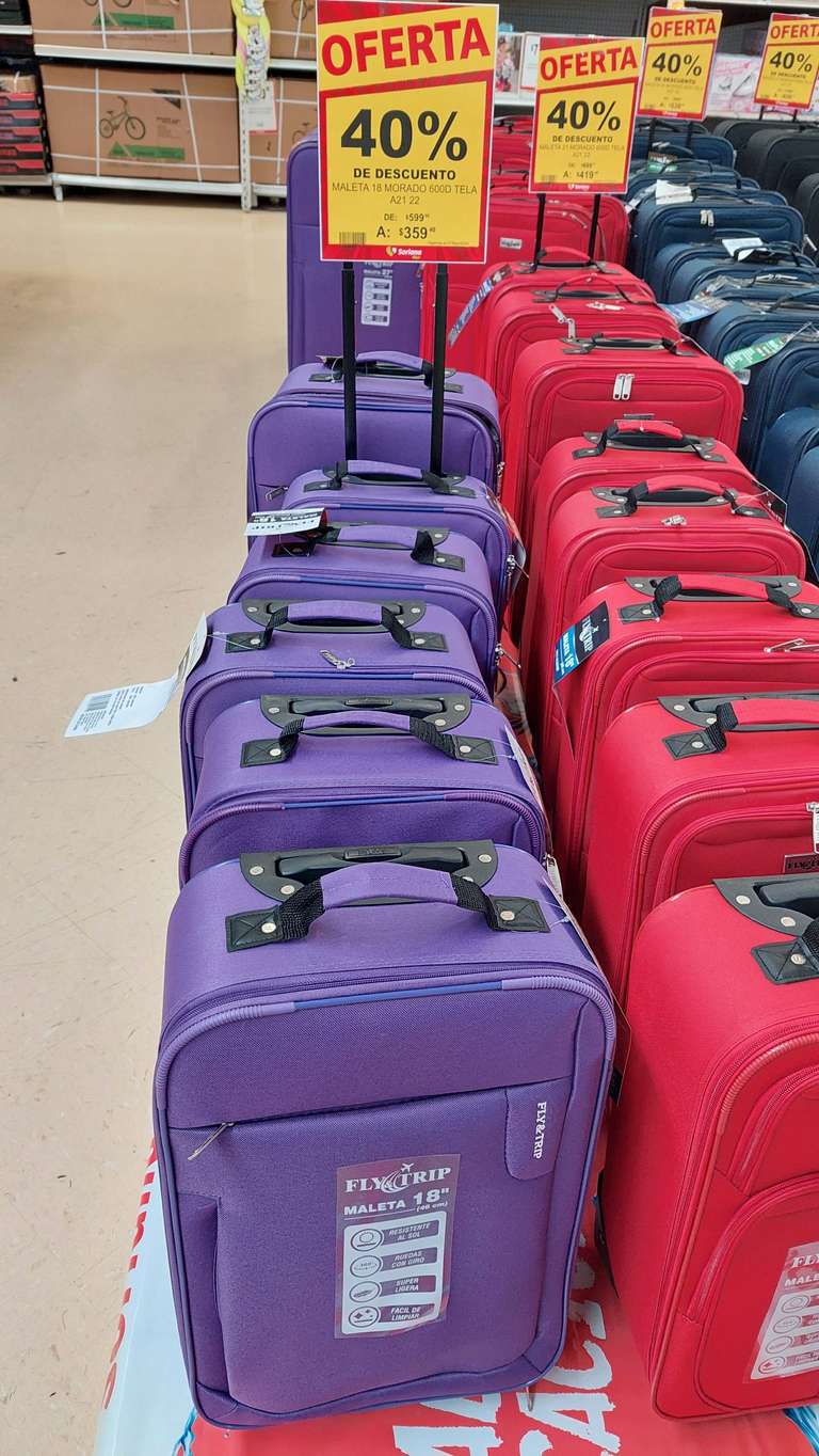 Soriana: Hasta 40% de descuento en maletas - ciudad madero