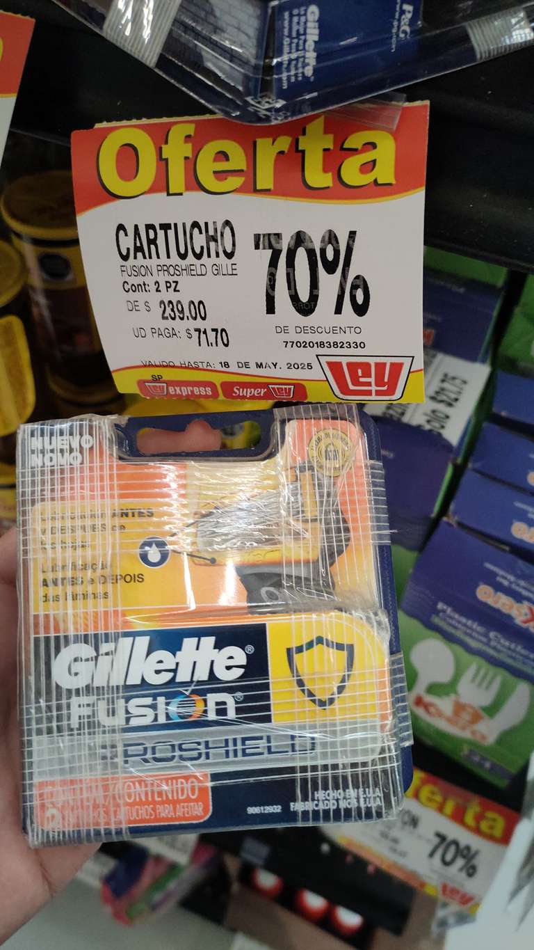 Casa Ley Cartucho ($71.70) y máquina ($119.50) Fusion ProShield 5 Gillette