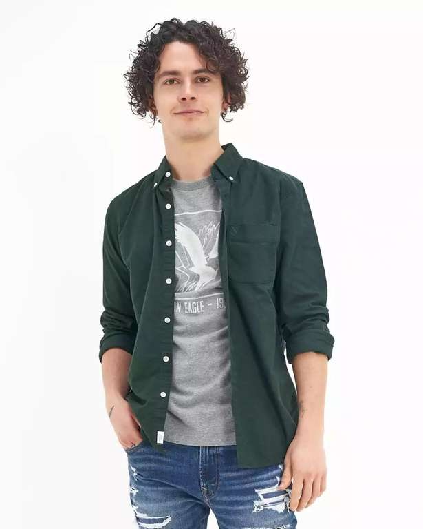 American Eagle: Camisa Oxford con botones Slim Fit colores mamey, arena y verde oscuro.
