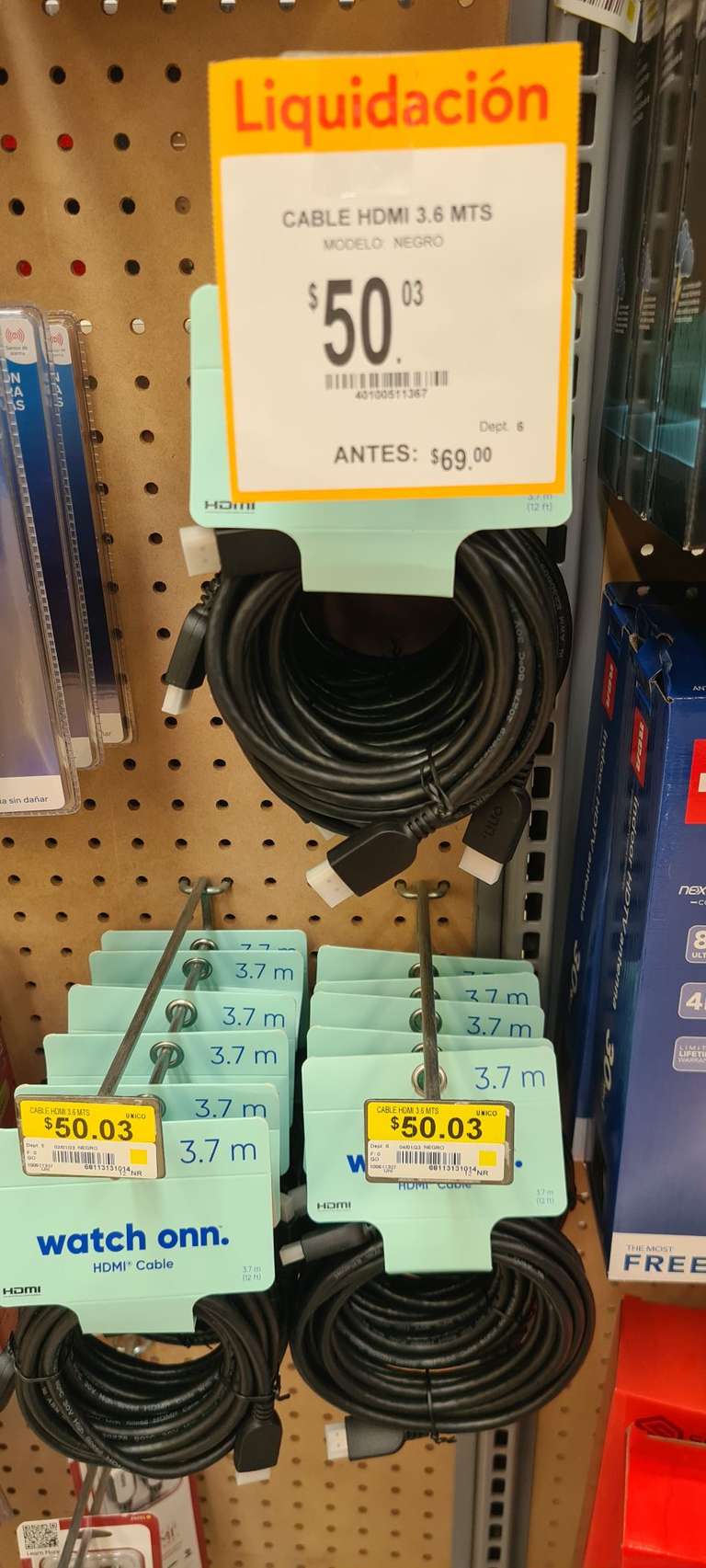 Liquidación cables HDMI en Walmart yucatan