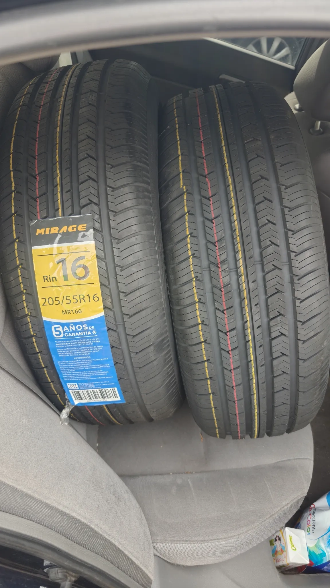 Bodega Aurrera: Llanta 205/55 r16