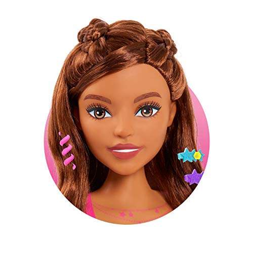 Amazon: Barbie Fashionistas - Cabezal de Peinado de 8 Pulgadas, Cabello café, 20 Piezas Incluyen Accesorios de Peinado, Peinado para niños